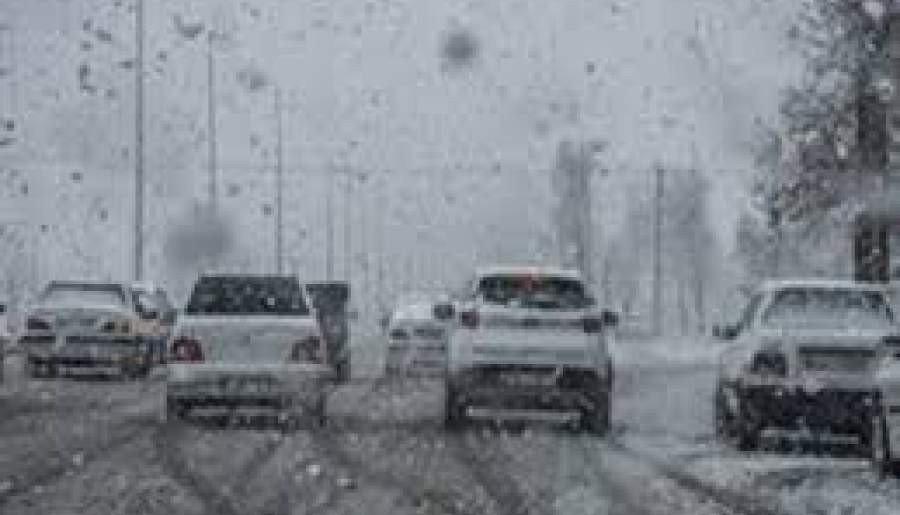 رانندگان برای سفر در جاده ها تجهیزات زمستانی همراه داشته باشند